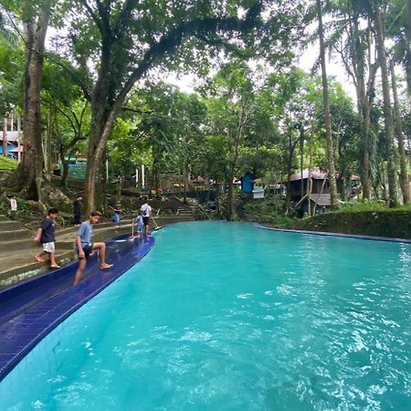 Hakata Lejja Near Natural Hot Spring Batu-Batu 外观 照片