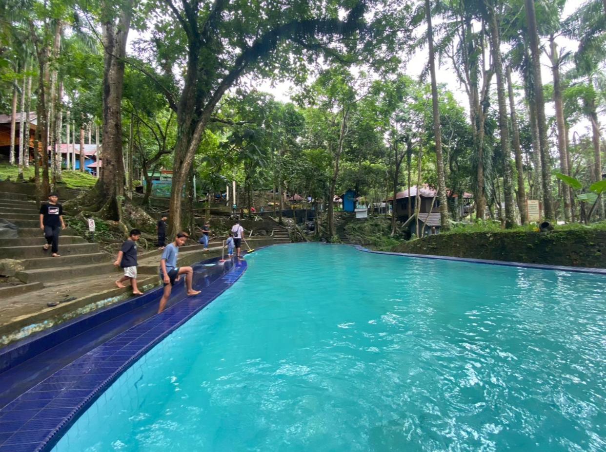 Hakata Lejja Near Natural Hot Spring Batu-Batu 外观 照片