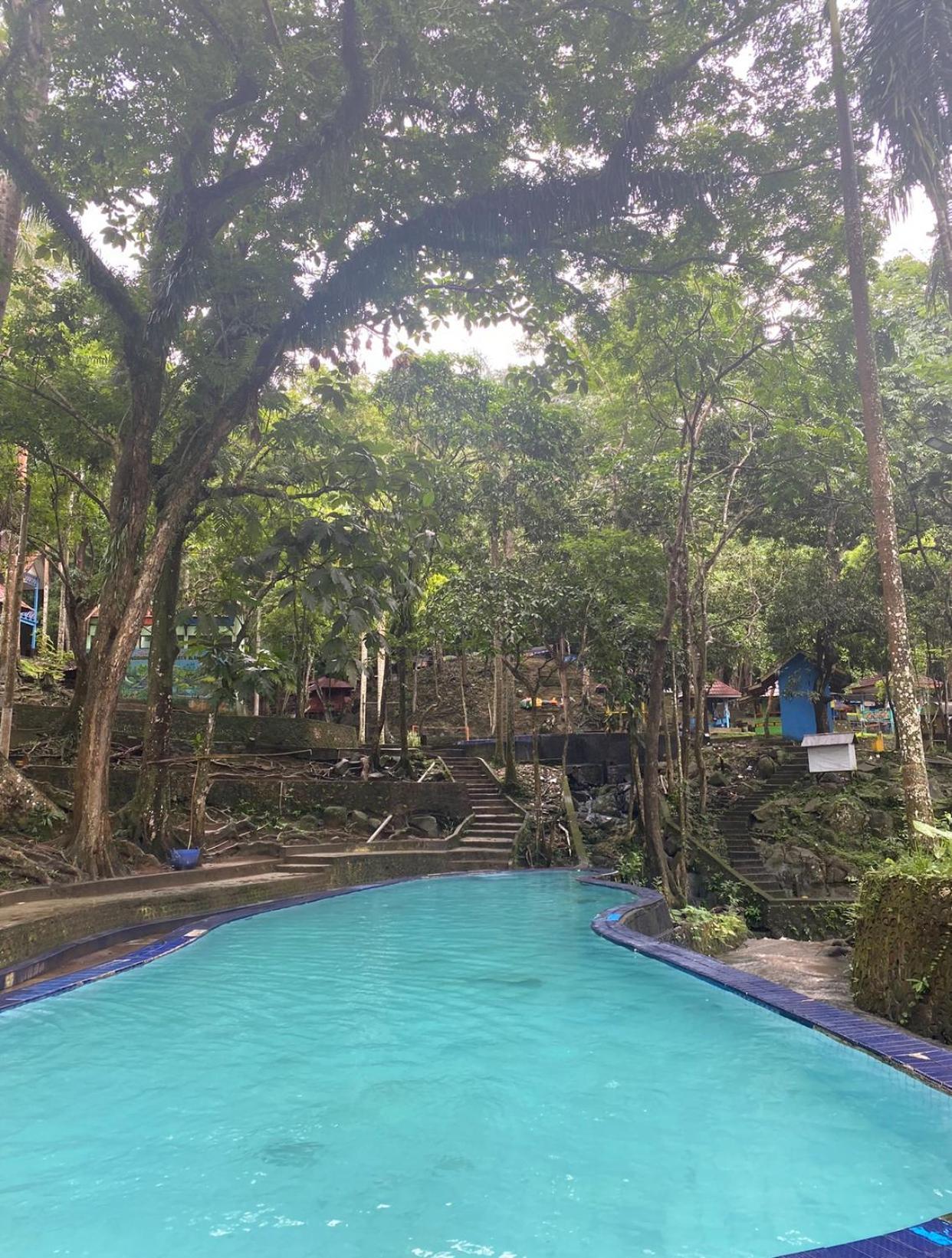 Hakata Lejja Near Natural Hot Spring Batu-Batu 外观 照片